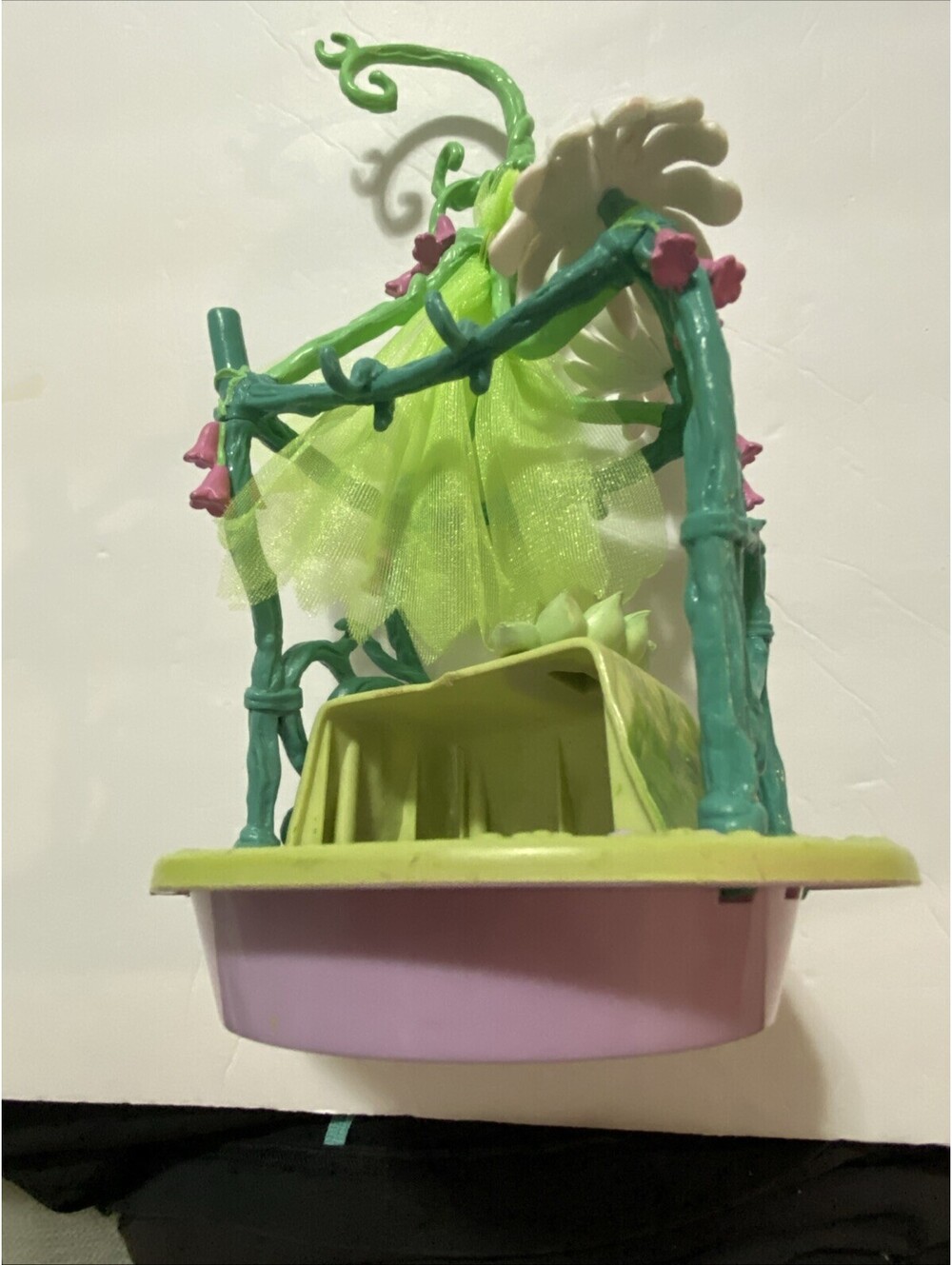 Disney Fairies Tinker Bell Canopy Hideaway Bed Pixie Hollow Play Set